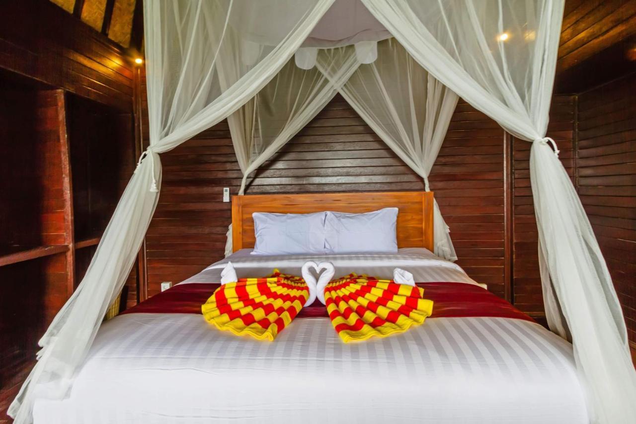 Ocean Hostel Ceningan Island Екстер'єр фото